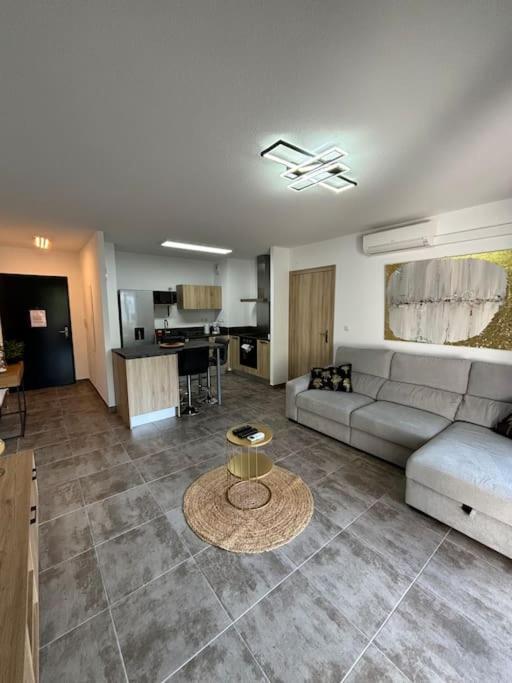 Jolie Appartement En Residence Bastia  Buitenkant foto