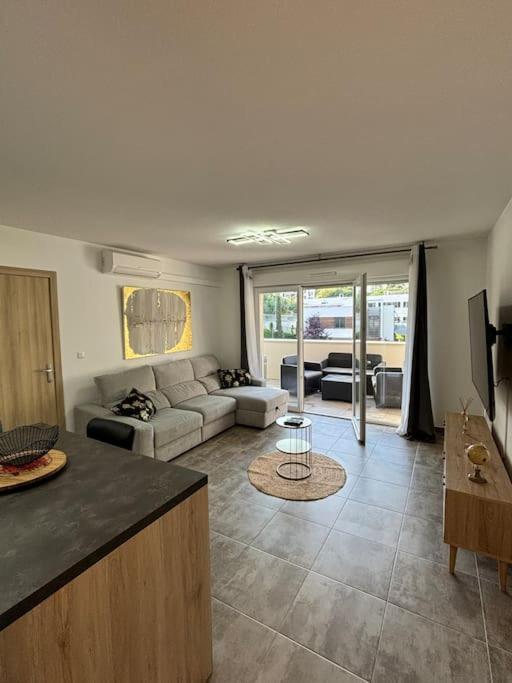 Jolie Appartement En Residence Bastia  Buitenkant foto